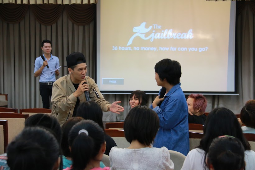 Đại[-]sứ[-]Tronie[-]Ngô[-]trong[-]ngày[-]khai[-]mạc[-]sáng[-]15/8/2015